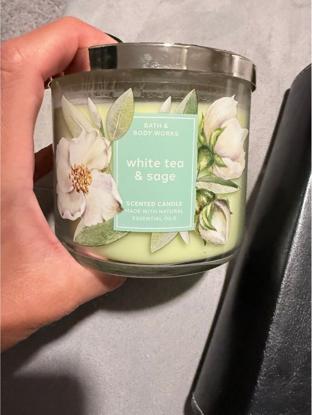 Bath & body Works candle and photo album - Picture 2 of 9